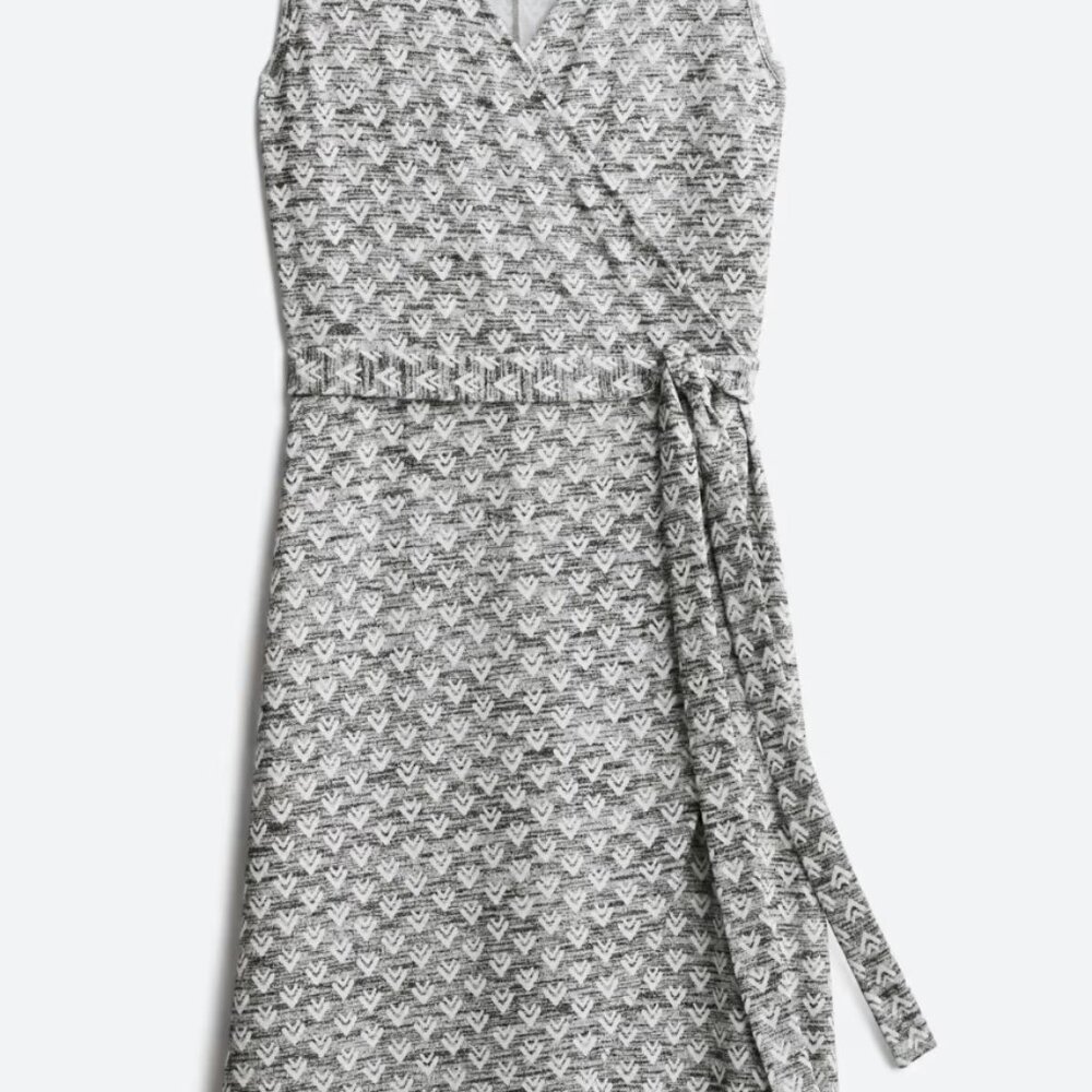 41 Hawthorn Gray Patterned Sleeveless Wrap Midi Dress